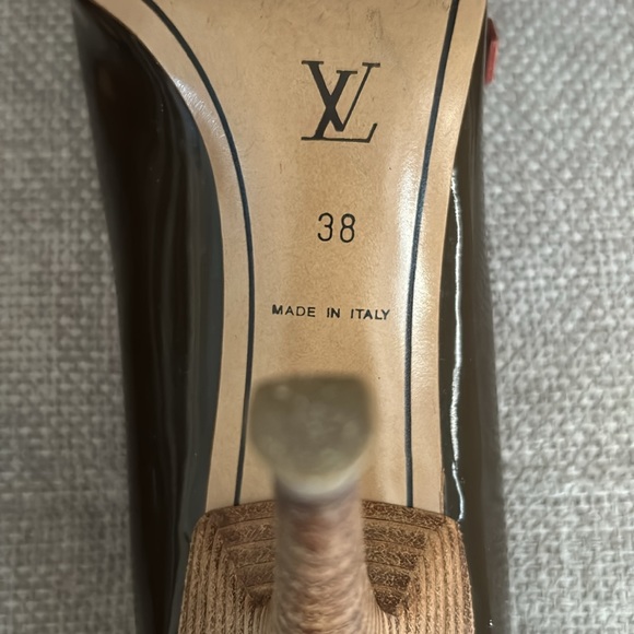 Louis Vuitton Ladies Pumps - Picture 8 of 10